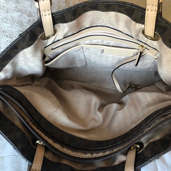 MK tote - Picture 2 of 4